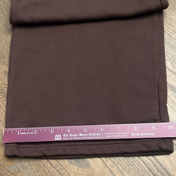MATE THE LABEL
Organic Fleece Straight Leg Sweatpant
Color: PLUM
Size: MEDIUM - Picture 9 of 9